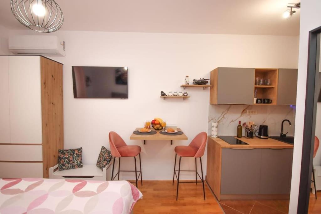 N&n Studio In Huoneisto Cavtat